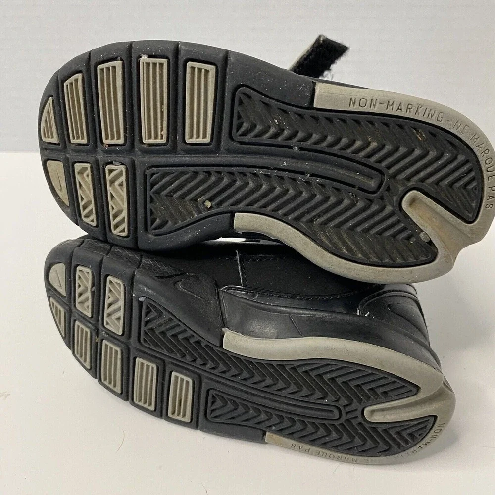 Nike Kids High Top Sneakers Black Leather Athletic Shoes Hook Loop Strap Size 6C
